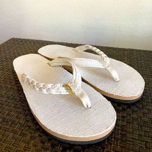 NWOT - Rainbow Flirty Braidy Hemp Sandals